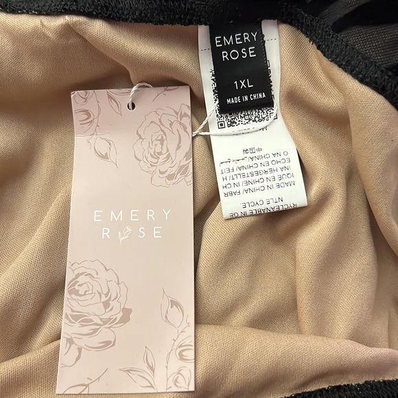 NWT- Emery Rose - Brand New knee length skirt beautiful black and nude - Picture 9 of 10